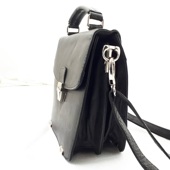 Vintage Black Leather Handbag with Silver Details - Picture 2 of 6